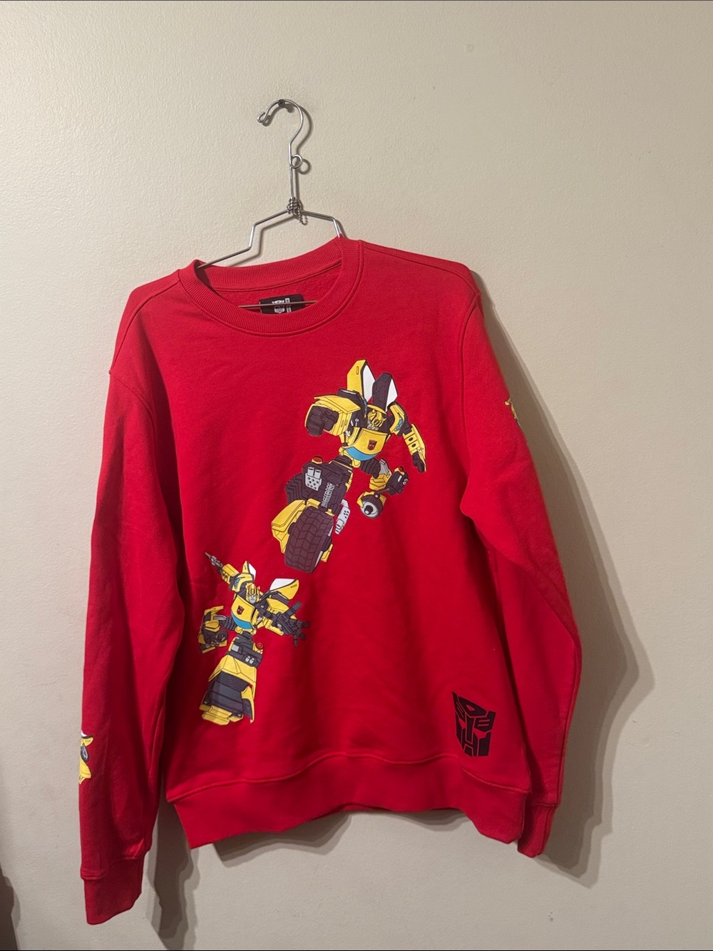 Unisex Red Crew Neck Bumblebee Transformers Pullover Sweatshirt sz L New NWT